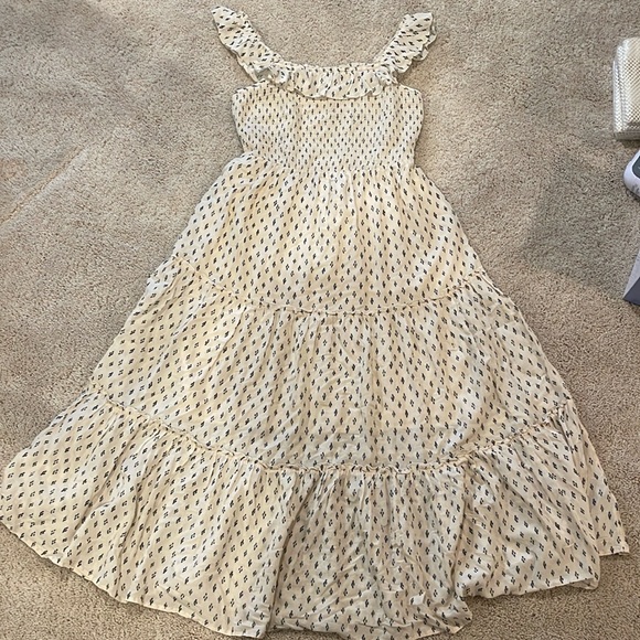 Old Navy Dresses & Skirts - Old Navy Cream and Black Patterned Dress